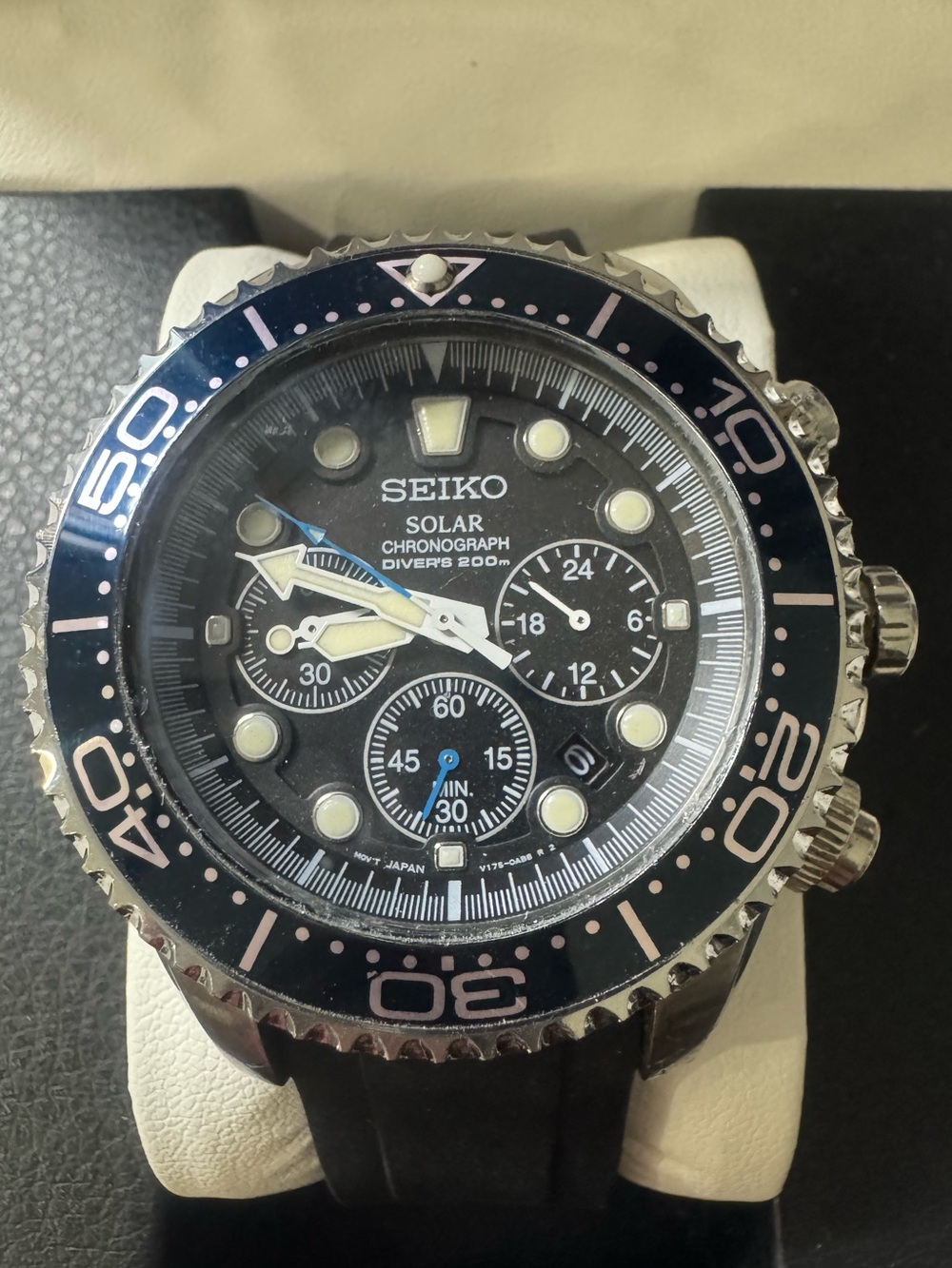 #190 Seiko Black and Silver Solar Chronograph Dive Watch